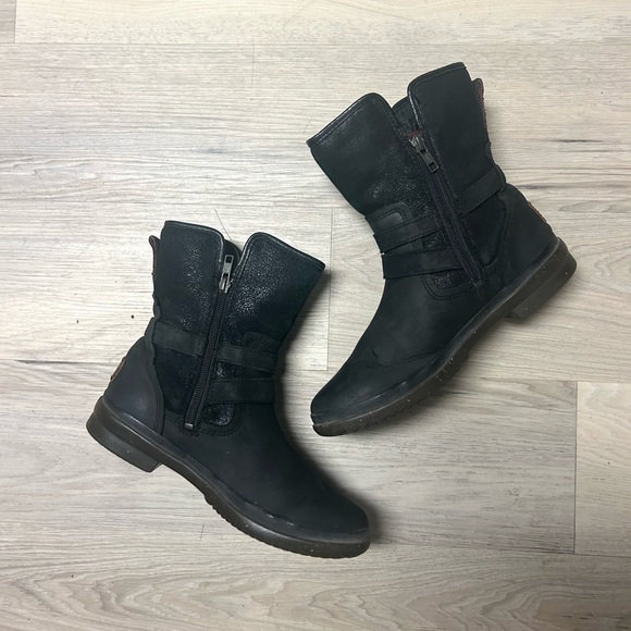 Ugg Boots Simmons Waterproof Rain Outdoor Black Leather Women 6-6.5 Comfort - Picture 3 of 15